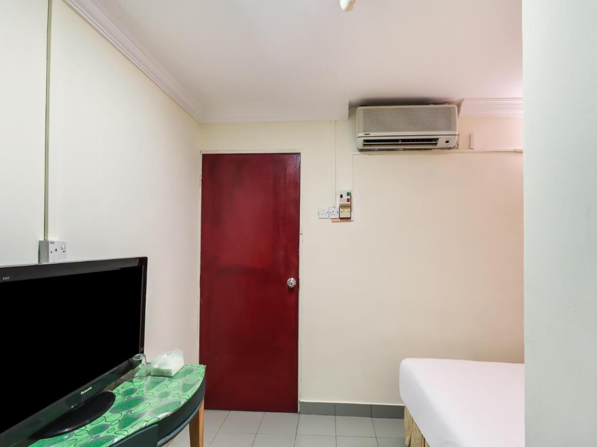 OYO 89584 Hotel Sahara Kuala Kubu Bharu Bagian luar foto