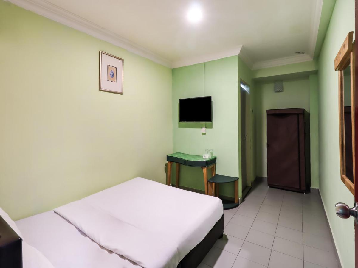 OYO 89584 Hotel Sahara Kuala Kubu Bharu Bagian luar foto